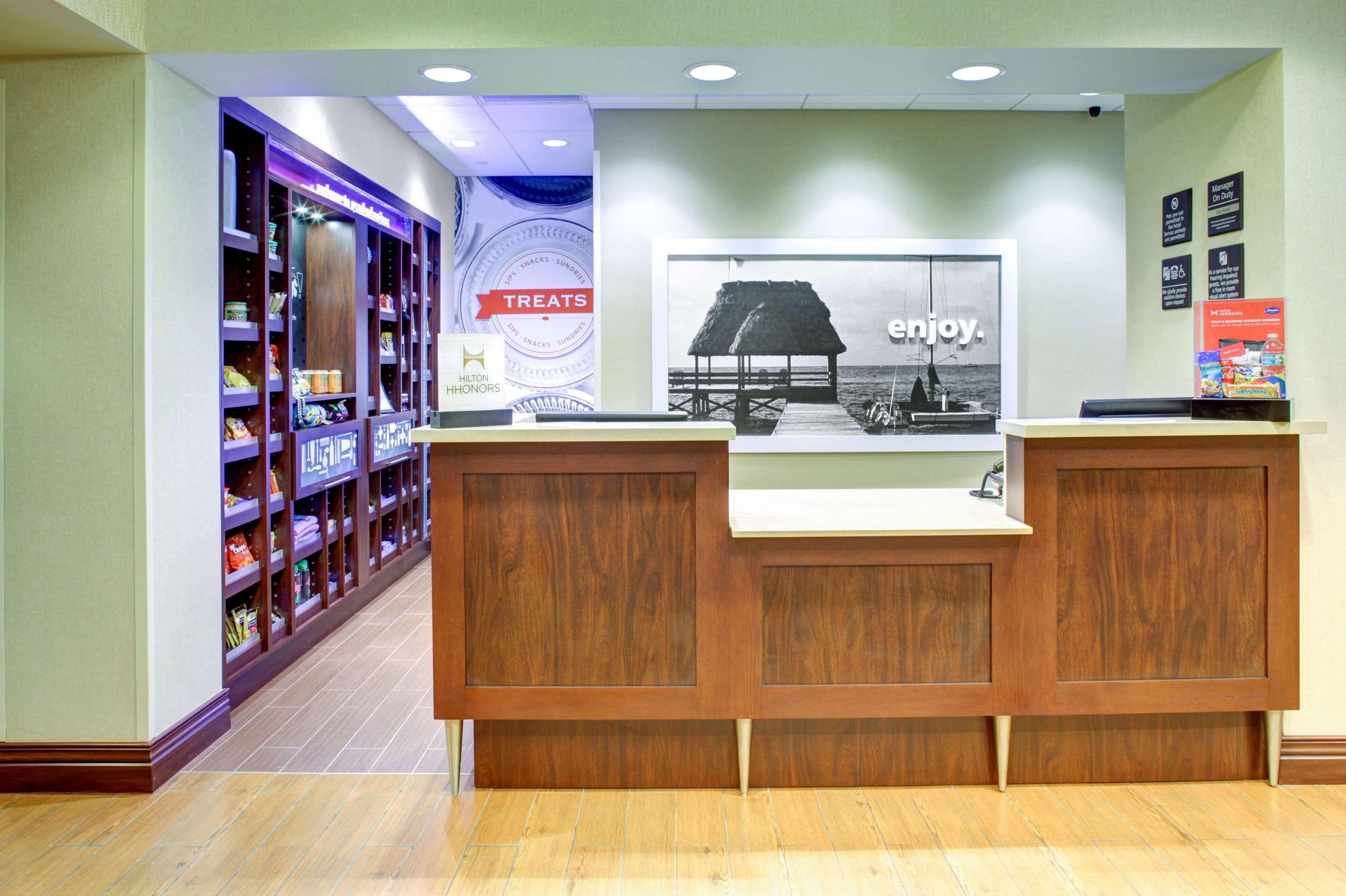 Hampton Inn Pembroke Pines Bagian luar foto