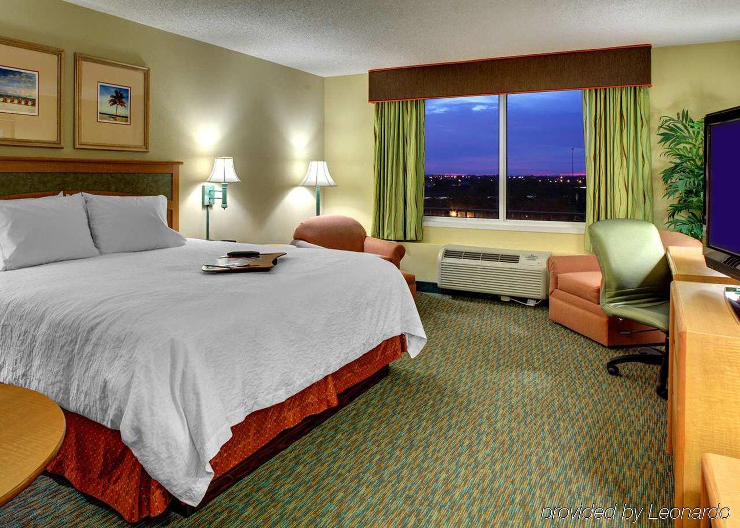 Hampton Inn Pembroke Pines Bagian luar foto